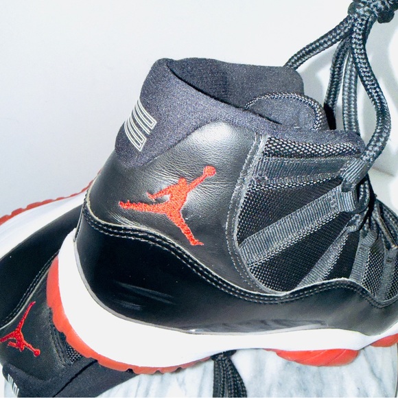 Size 9-Air Jordan 11 Retro Bred 378037-061